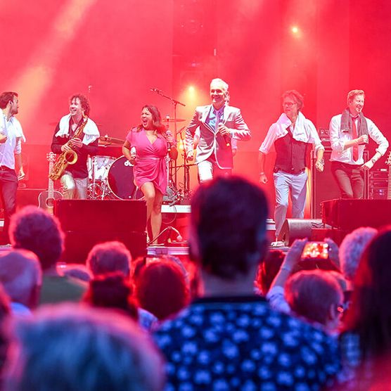 Hermes House Band beim MÜLHEIM SUMMER OPEN AIR 2024 (Samstag) im MüGa-Park